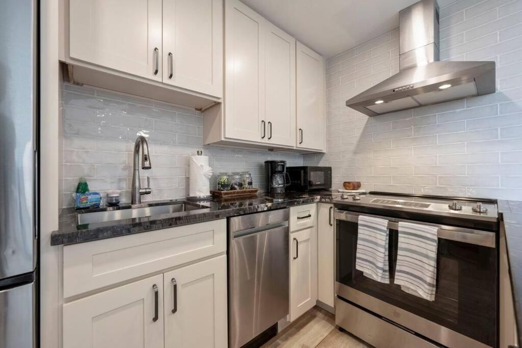 Hale Ono Loa 403- Top Floor, Ocean View, & Complete Modern Remodel Apartment Kahana Bagian luar foto